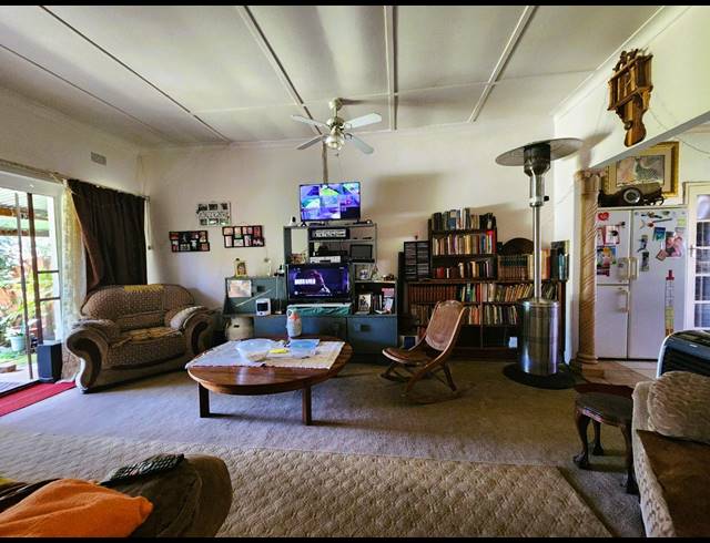 3 BEDROOM HOUSE FOR SALE IN THREE RIVERS